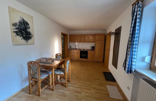 Arnbruck Apartment | Vacation home with kitchen