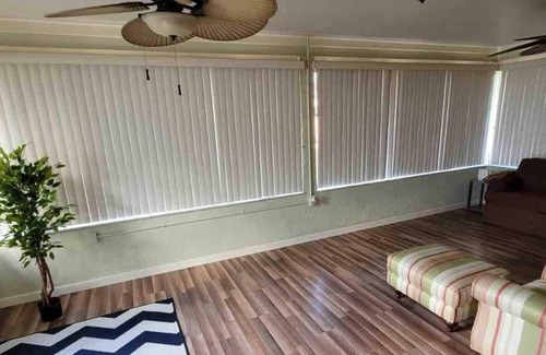 Warm Mineral Springs House | Vacation house mineral spring water.