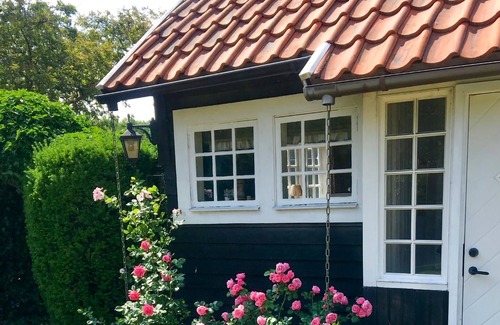 Skanor House | Vacation idyll for two in beautiful Falsterbo on the coast.