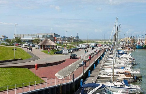 Esens Apartment | Vacation in a new apartment right on the North Sea