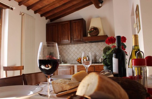Colle di Val d'Elsa Apartment | Vacation in a former 14th century monastery - L'olivo apartment