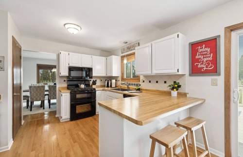 Zenda House | Vacation in nature - 4 bedroom, pet friendly