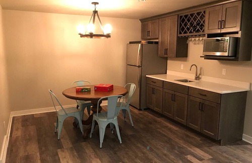 Elkhart Lake House | Vacation In STYLE! 2 minutes to Road America, Beach, Golf, Downtown Elkhart Lake