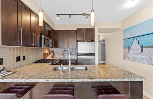 North End Condo | Vacation in the Skye by the Beach Downtown (Legal Rental License #76726)
