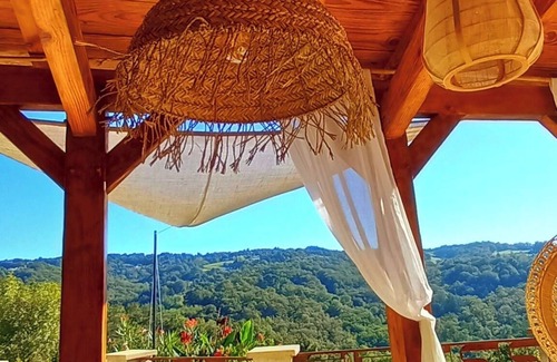 Planioles House | Vacation lodge with relaxation pool for two with stunning views- Figeac