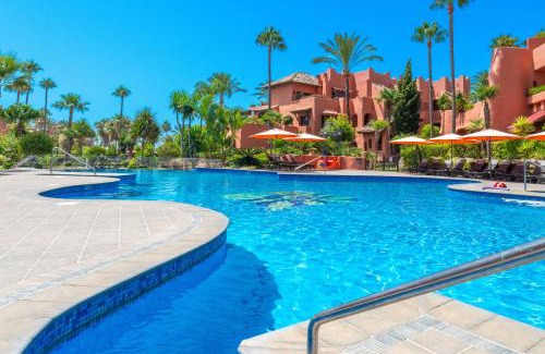 New Golden Mile House | VACATION MARBELLA I The Signature Penthouse, Sea View, Sauna, Private Heated Jacuzzi, Cutting-edge Amenities