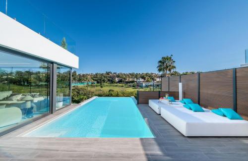New Golden Mile Villa | VACATION MARBELLA I Villa Chic, Cutting-Edge Amenities, Private Heated Infinity Pool, Golf Front Location, Cinema Room
