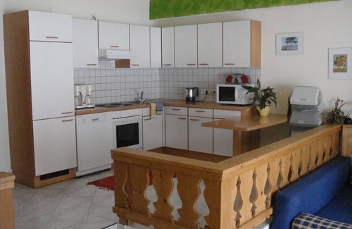 Ehrwald Apartment | Vacation on the farm, in the middle of the Ehrwalder Moos, next to the cross-country ski trail.