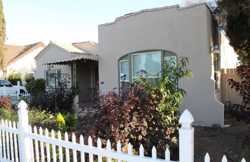 Santa Ana House | Vacation or executive rental in the heart of Orange County