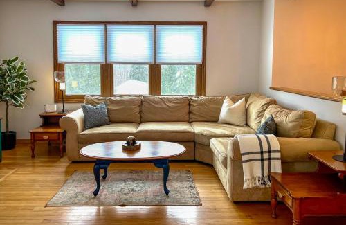 Windham House | Vacation Rental Home about 2 Mi to Windham Mountain!