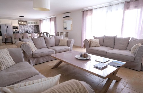 Arles Villa | Vacation rental house with pool ARLES LS3-432