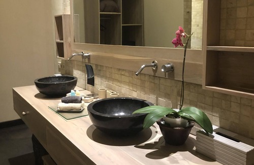 Dencarik Villa | Vacation rental on Bali, 10 persons luxury villa with private pool on the beach