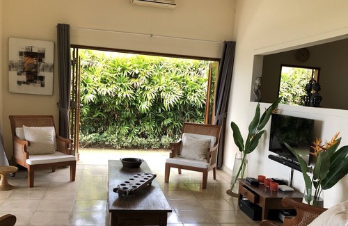 Dencarik Villa | Vacation rental on Bali, 10 persons luxury villa with private pool on the beach