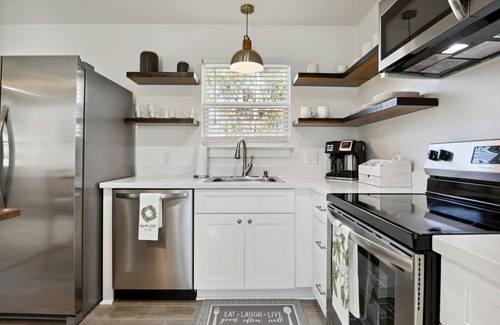 Bay St Louis House | Vacation Rental in Old Town Bay St Louis 2bd/2bth home