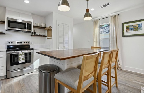 Bay St Louis House | Vacation Rental in Old Town Bay St Louis 2bd/2bth home