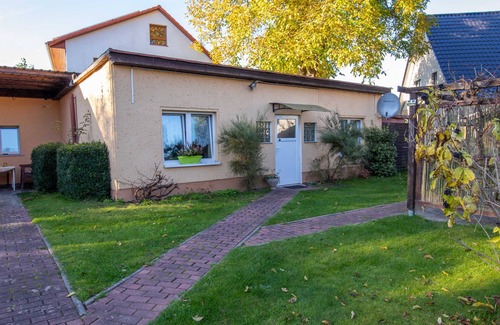Eldena Apartment | Vacation room 1 - Holidays at Bierbach