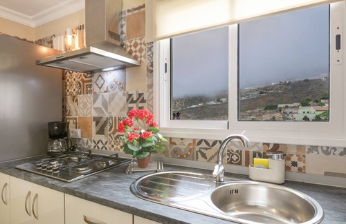 Fasnia Apartment | Vacation Studio 'La Bodega De Juan' with Mountain View, Private Terrace and Wi-Fi