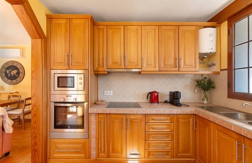 La Solana Villa | Vacation Villa 'Eden El Castillejo' with Mountain View, Wi-Fi and Air Conditioning
