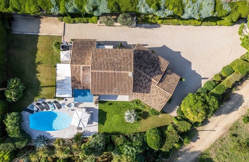 Biot Villa | Vacation villa, swimming pool and pétanque court !