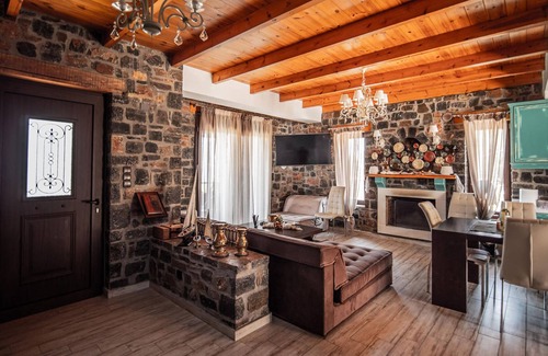 Milatos House | Vacationers of all ages will feel right at home in this great vacation home, which has been very tas