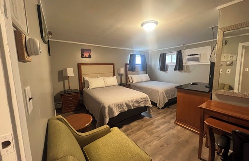 Brewer Hotel | Vacationland Inn & Suites