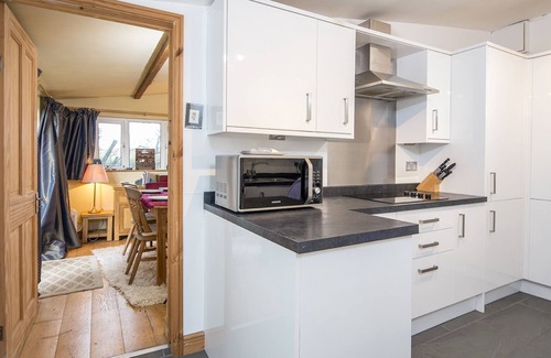 St Brides Cottage | Vagwr Eilw Cottage, Holiday Cottage Llanhowell, near Abereiddy, Sleeps 6, 3 bedrooms, bathrooms