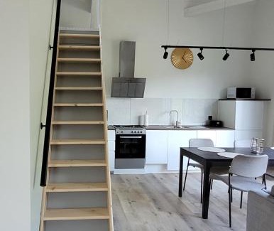 Geel House | Vakantiewoning aan het water, vissen, wandelen en genieten in de natuur