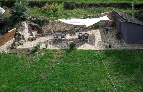 Les Apartment | Val Aran acogedor apartamento con jardín y vistas