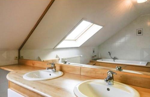 Francorchamps House | Val du Roannay