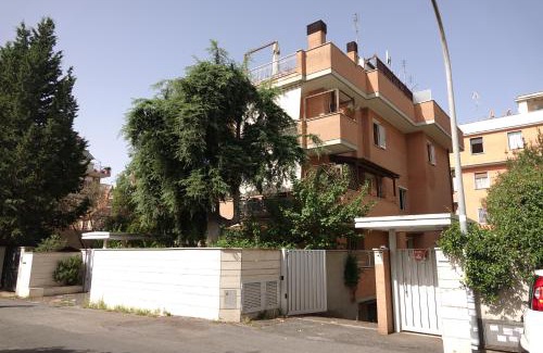 Quartiere XXVII Primavalle Apartment | Valelyhouse