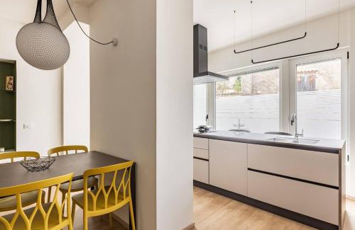 Cisano Apartment | Valeria Apartment