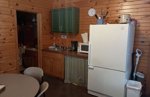 Washburn Cabin | Valhalla View Cabin Both Sides Trail Side North of Washburn with WiFi AC