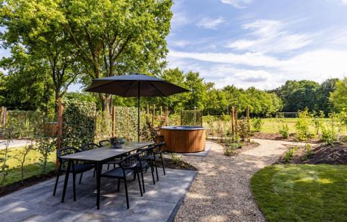 Municipality of Ede Villa | Valkse Hoeve met Hottub | 6 personen