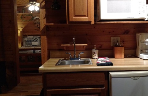 Boone Cabin | Valle Crucis Farm