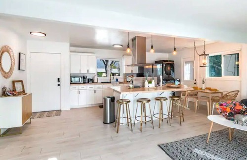 San Bernardino House | Valle de Guadalupe Vibes in SB 3.5 miles from NOS Center