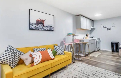 San Bernardino House | Valle de Guadalupe Vibes in SB 3.5 miles from NOS Center