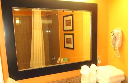 East Ridge Hotel | Valley Inn & Suites