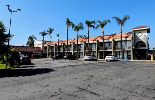 Mission Hills Hotel | Valley Inn