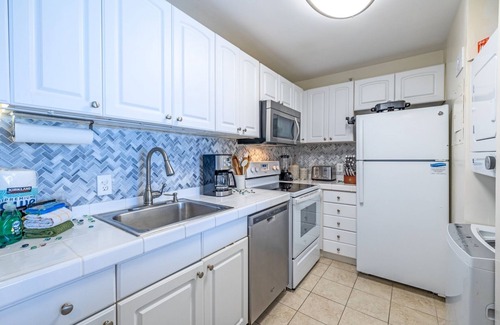 Kahana Condo | Valley Isle 1108b 2 Bedroom Condo by RedAwning