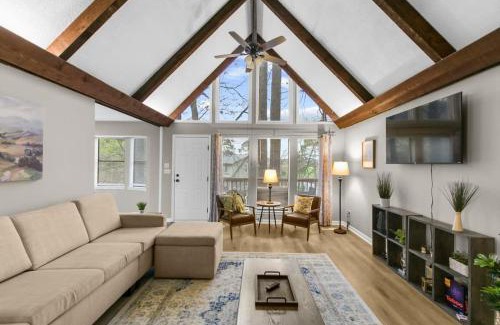 Crestline Heights House | Valley Lake Gem