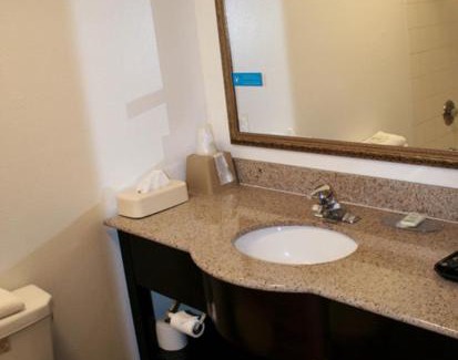 Woodland Hotel | Valley Oaks Inn Woodland