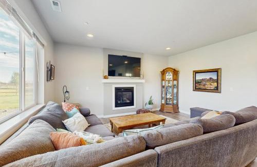 Ellensburg House | Valley View Retreat