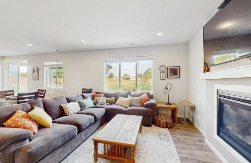 Ellensburg House | Valley View Retreat
