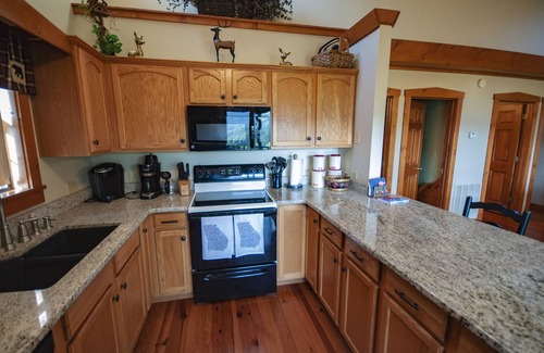 Blairsville Cabin | Valley View Vacation Rental with 3 Bedrooms, Hot Tub, and Awesome Views