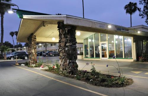 San Ysidro Hotel | Valli Hi Motel