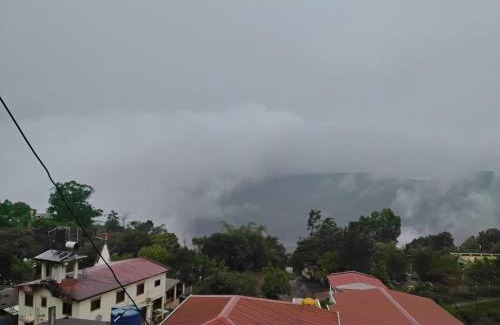 Wai Hotel | Vallyview's Residency
