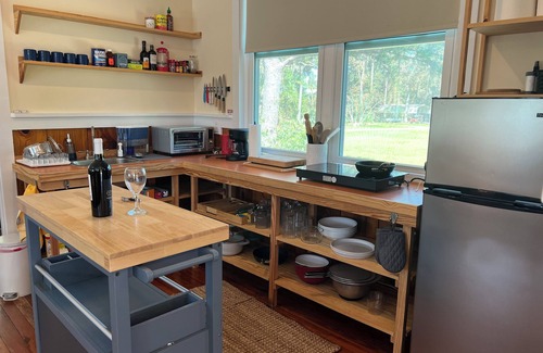 Townsend House | Valona Blue, on tidal creek/marsh, room for boat, kayak, fishing explore, relax