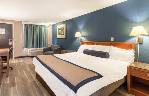 Kenosha Hotel | Value Inn Kenosha I-94 - Exit 344