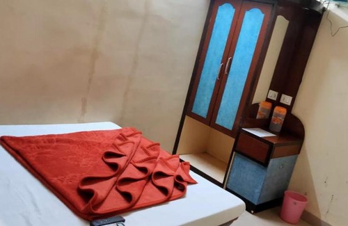 Hoshangabad House | Vamoose Balaji Inn