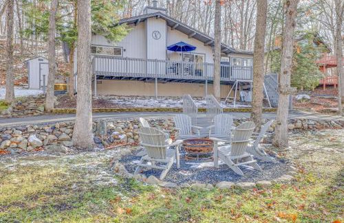 Bushkill House | Van Gogh themed home-All Community Amenities Included!
